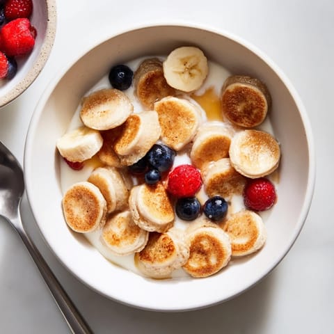 Fluffy yet crispy mini pancake cereal, perfect with milk and sweet toppings.  