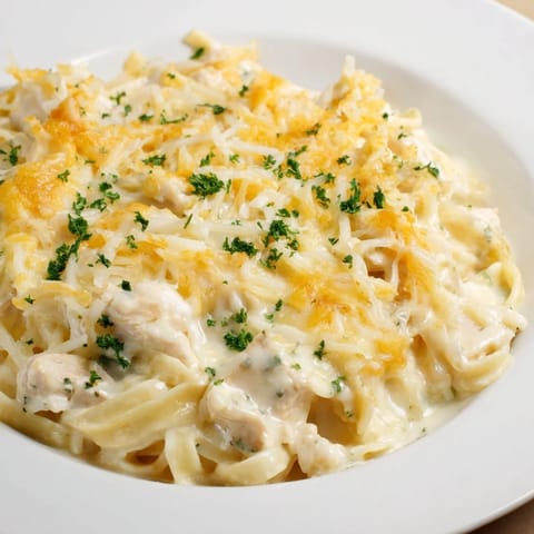 Chicken Fettuccine Alfredo Bake