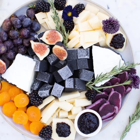 Ghostly Outline Halloween Board